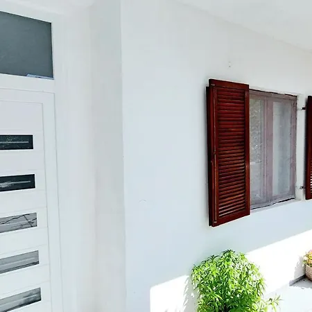 Apartment In Murter Exterior photo
