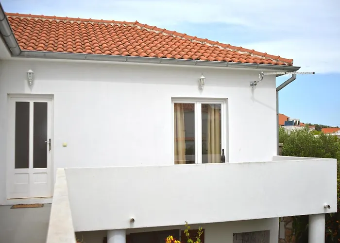 Apartment In Murter