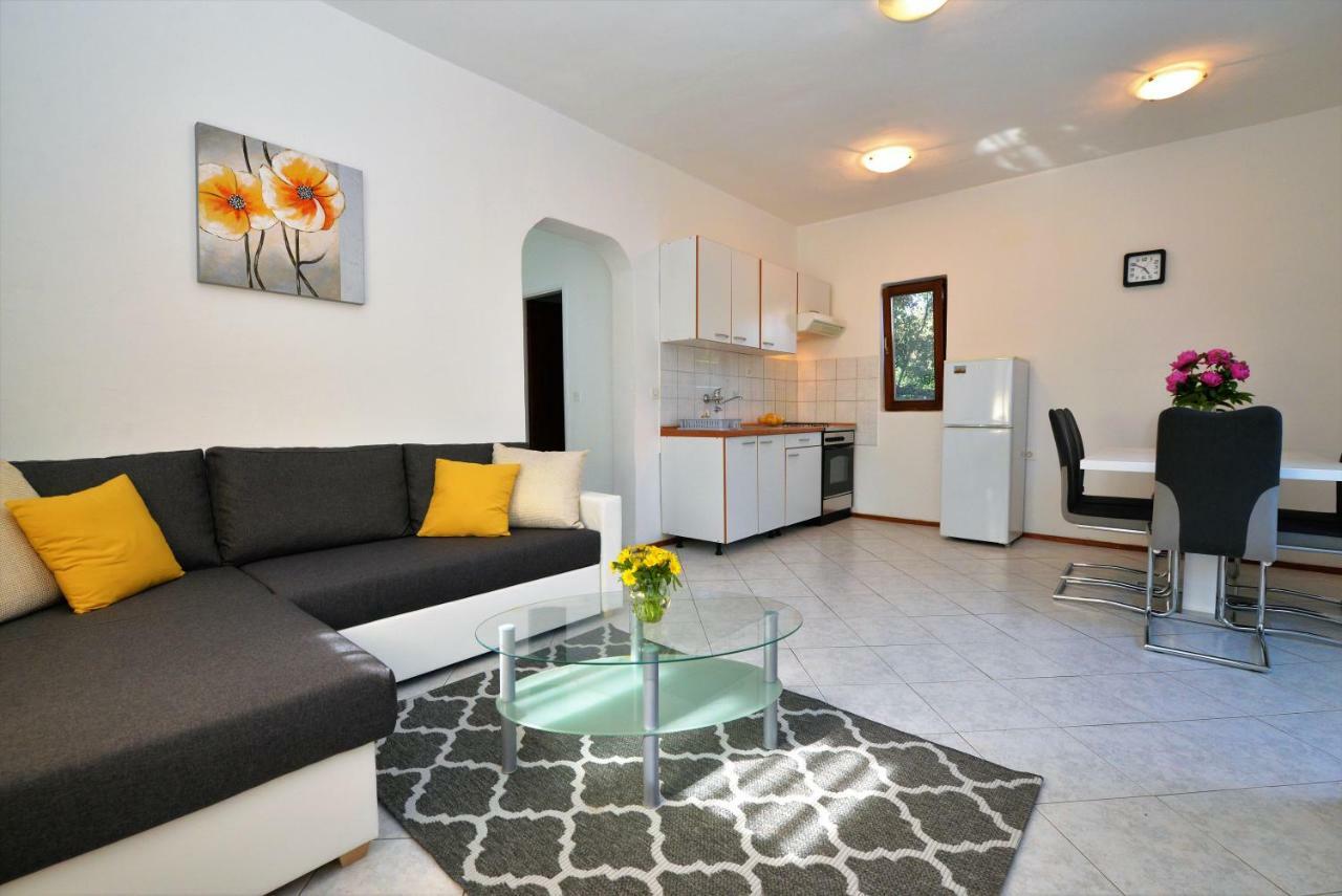 In Apartment Murter