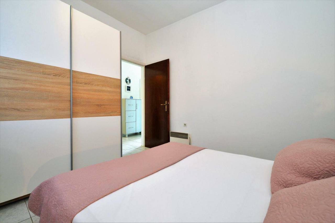 Apartment In *